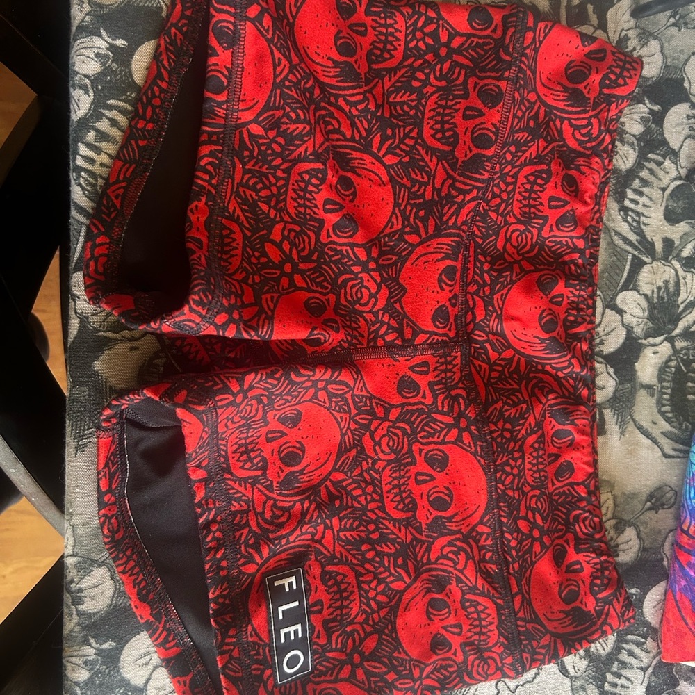 Fleo Red Skull Pattern Athletic Shorts